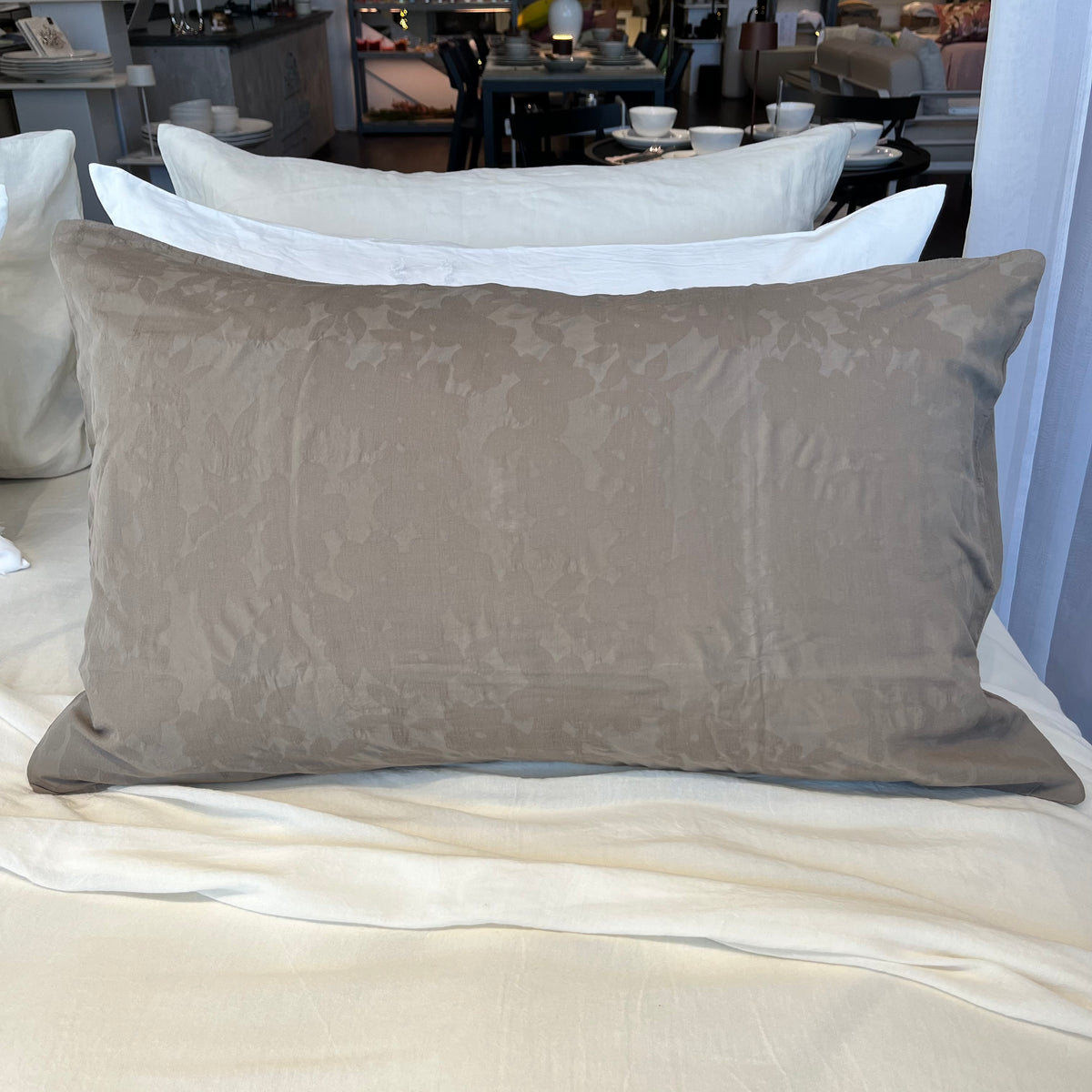 Garza Flos Pillowcases