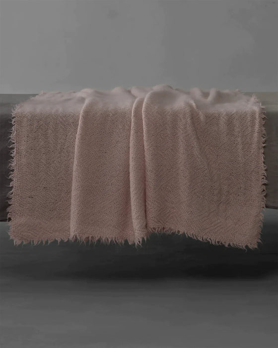 Vupi Throw
