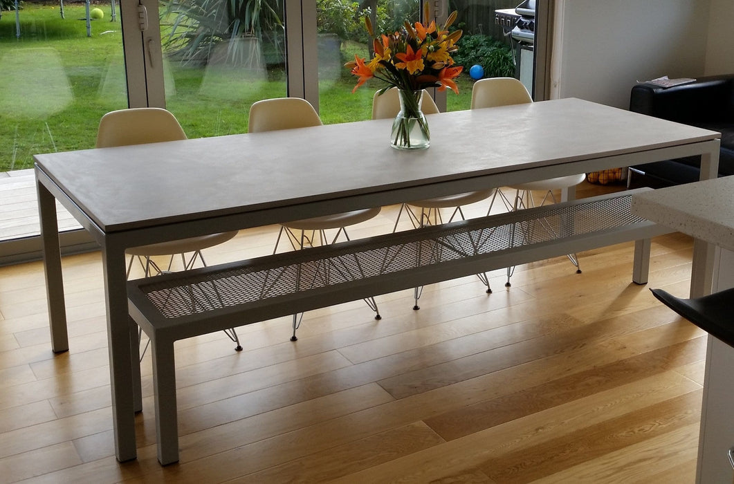 Mezzo Table